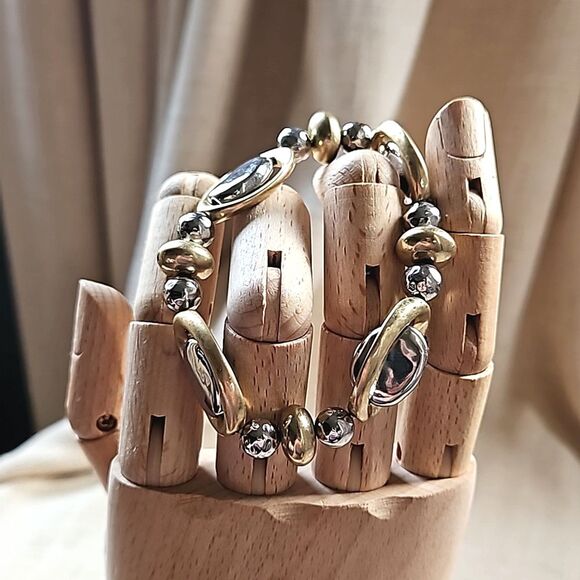 Funky 90s Two Tone Mixed Metal Stretch Bracelet - Silver & Soft Gold - Picture 2 of 9